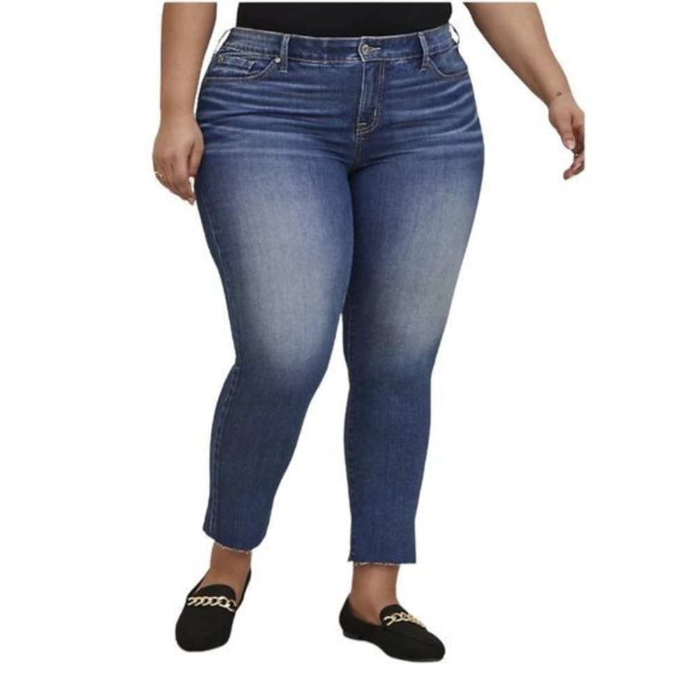 TORRID‎ skinny jeans crop fit Raw hem Size 24 Medium/Dark wash